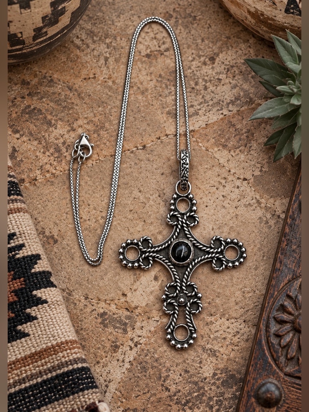 Vintage Mexico Sterling Silver Black Cat's Eye Rope Cross Pendant Necklace